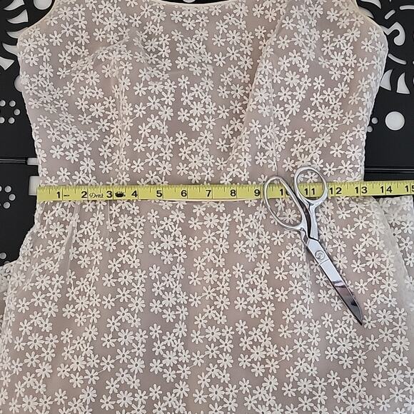 Anna Sui Floral Embroidered Sleeveless Ivory Sheath Dress 0 MINOR FLAWS - Picture 11 of 15
